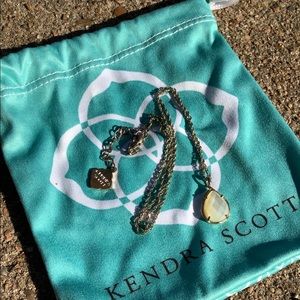Kendra Scott long pendant